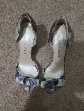 Caparros Women's Floral Gray and Cream D'Orsay Heels with Bow